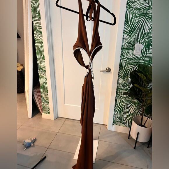 Meshki Nicha Diamante Cutout Maxi Dress in Chocolate NWT Large - Picture 5 of 9